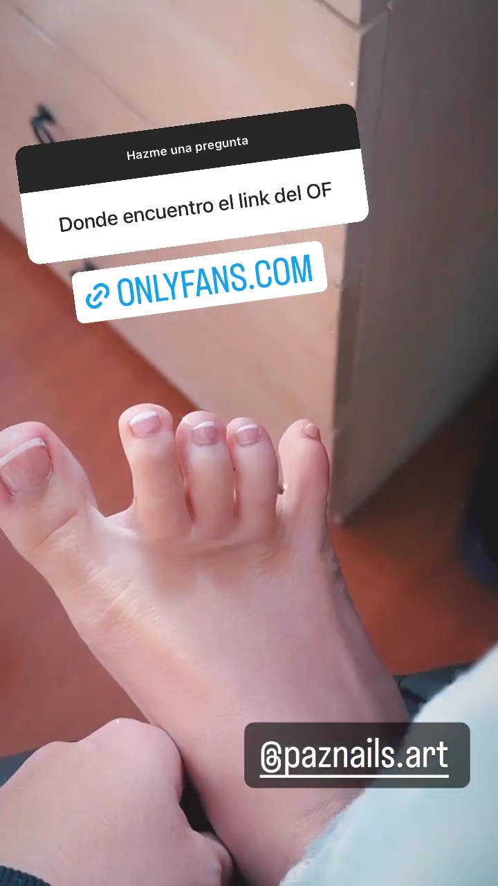 Constanza M Ll Bilbao Feet