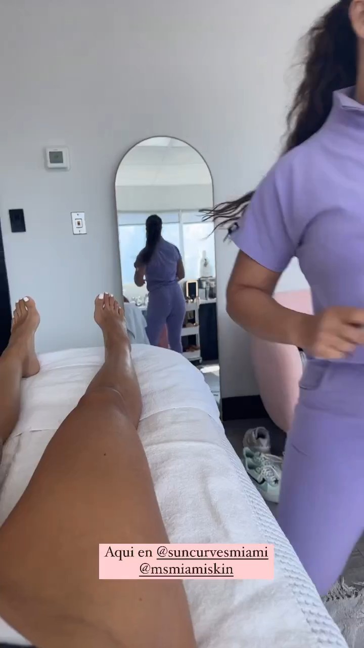 Daniela Ospina Feet