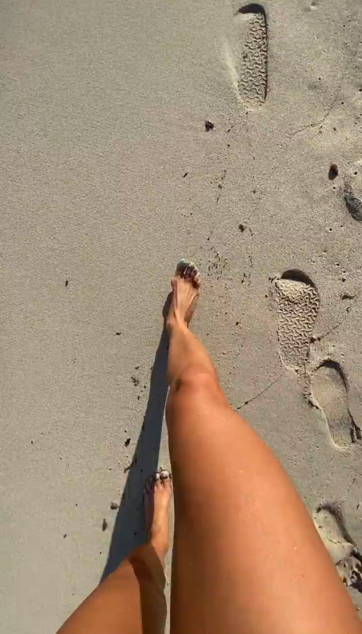 Flor Ventura Feet