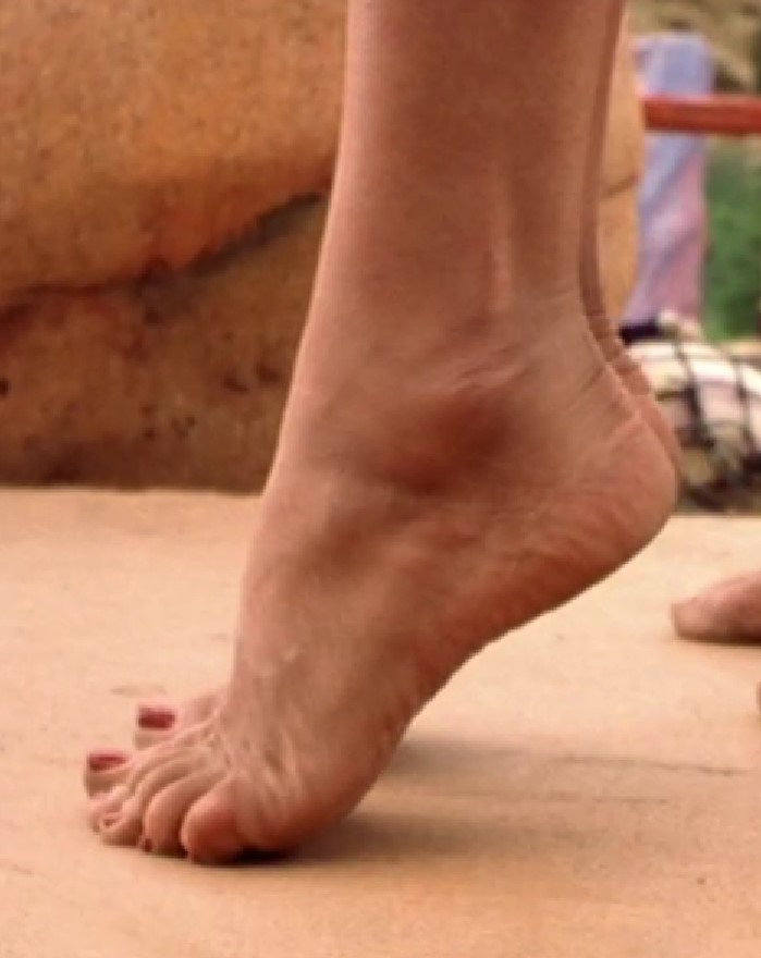 Kristen Johnston Feet