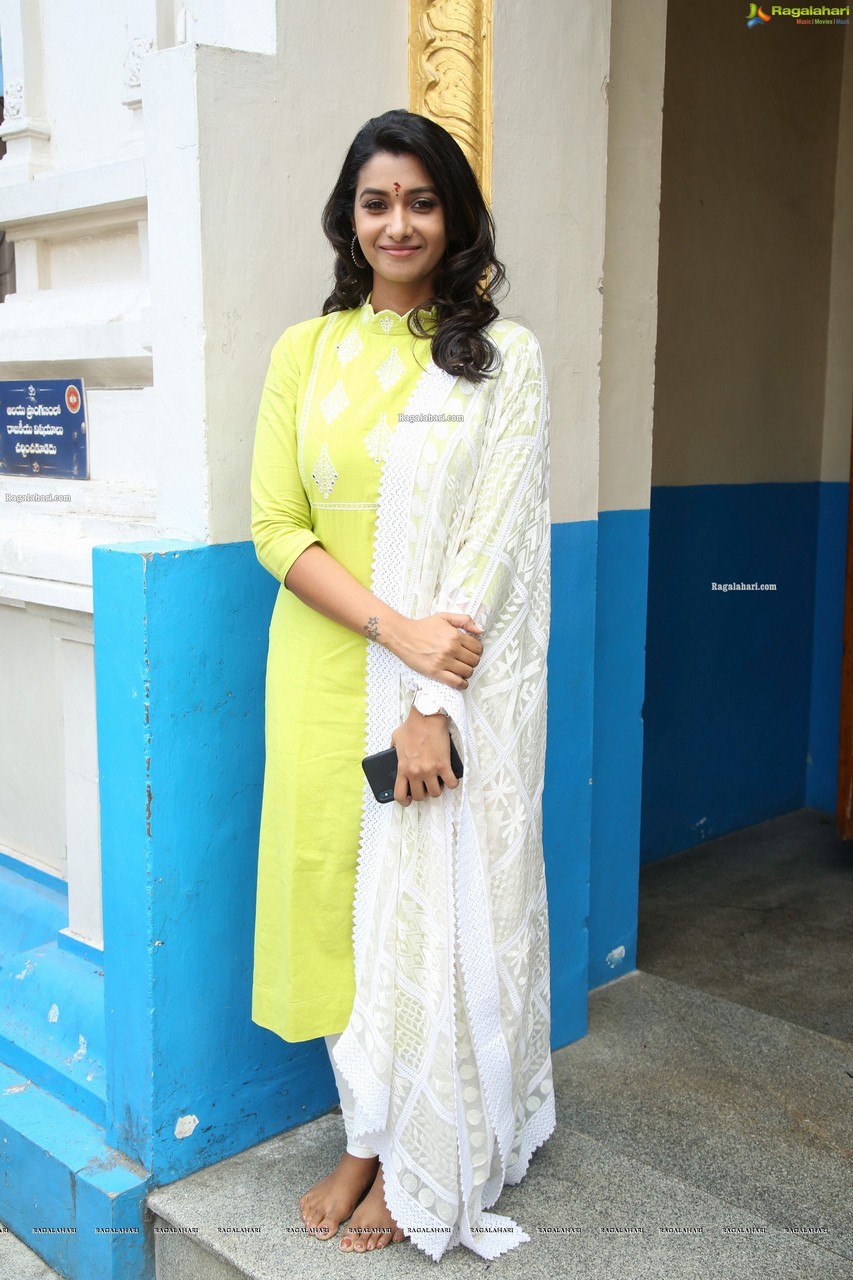 Priya Bhavani Shankar Feet