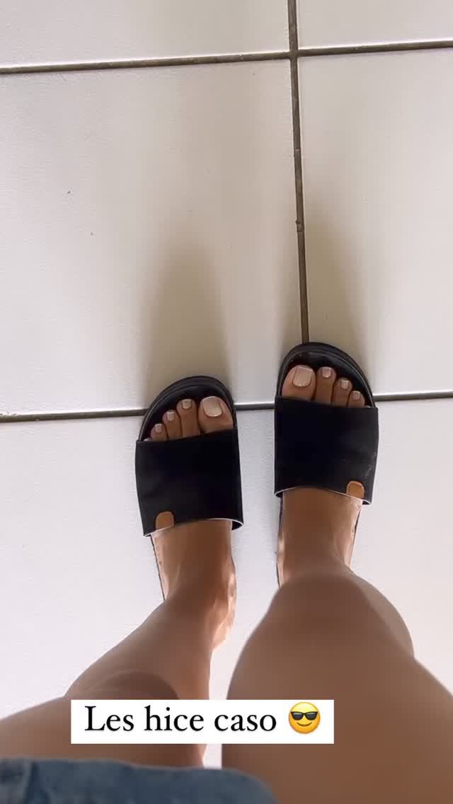 Rosemary Arauz Feet