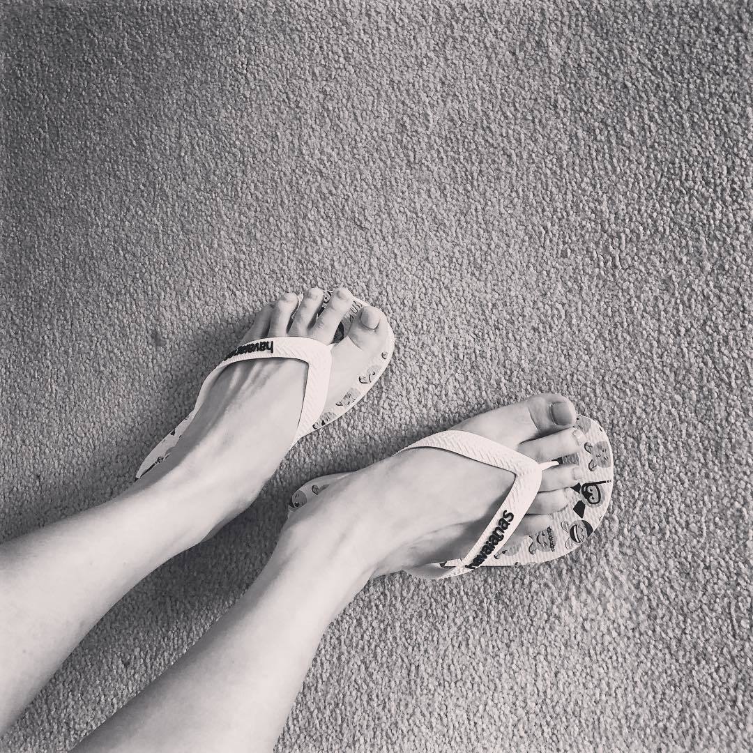 Shengyi Zhu Feet
