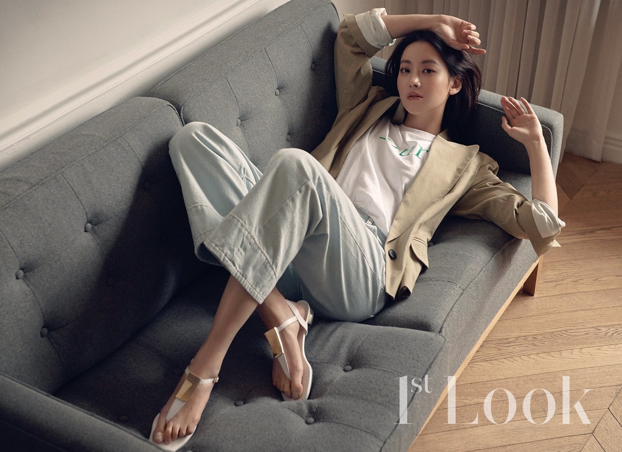 Yeon Seo Oh Feet