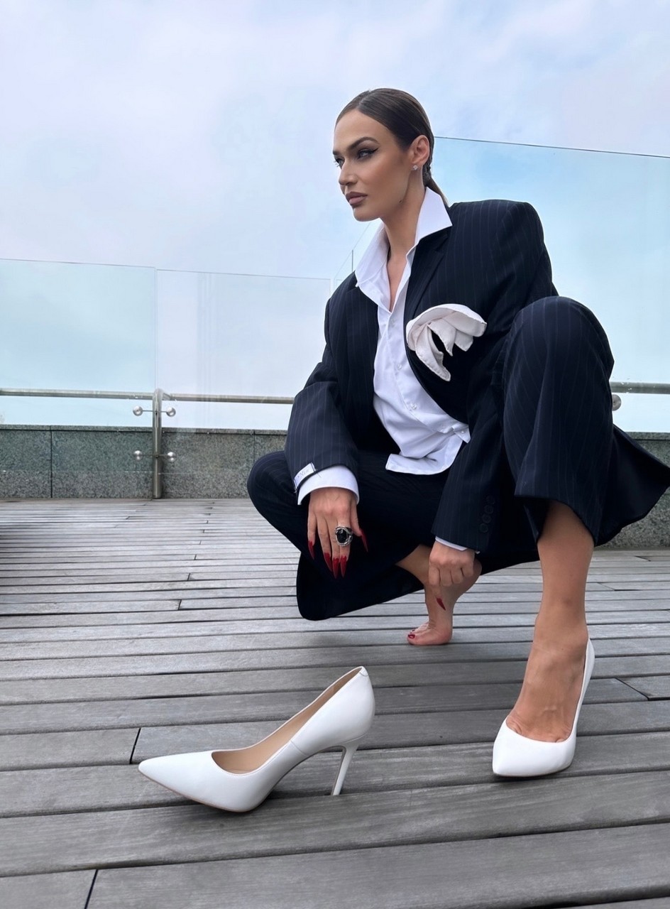 Alyona Vodonayeva Feet