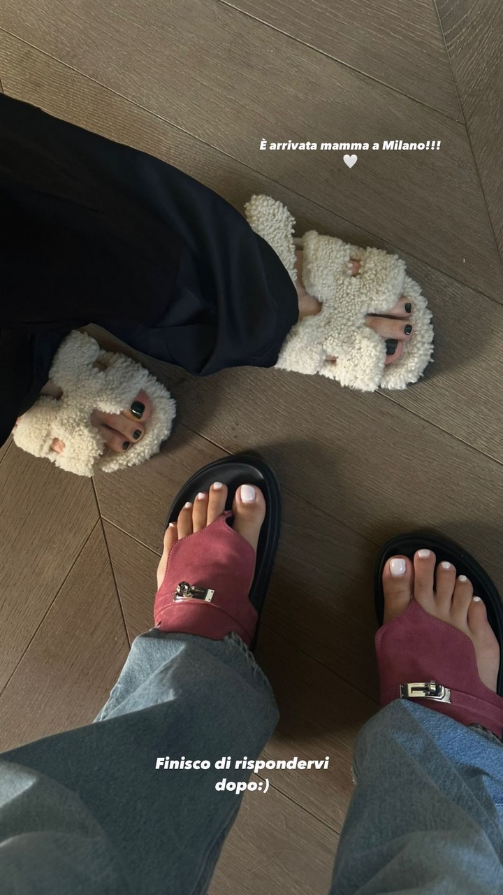 Elisa Maino Feet