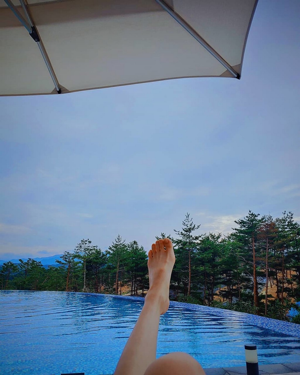 Jin Hee Kim Feet