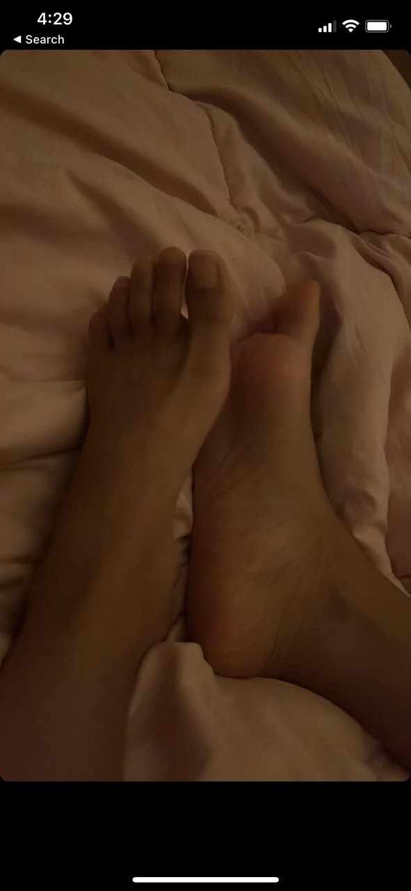 Julya Antoinette Feet