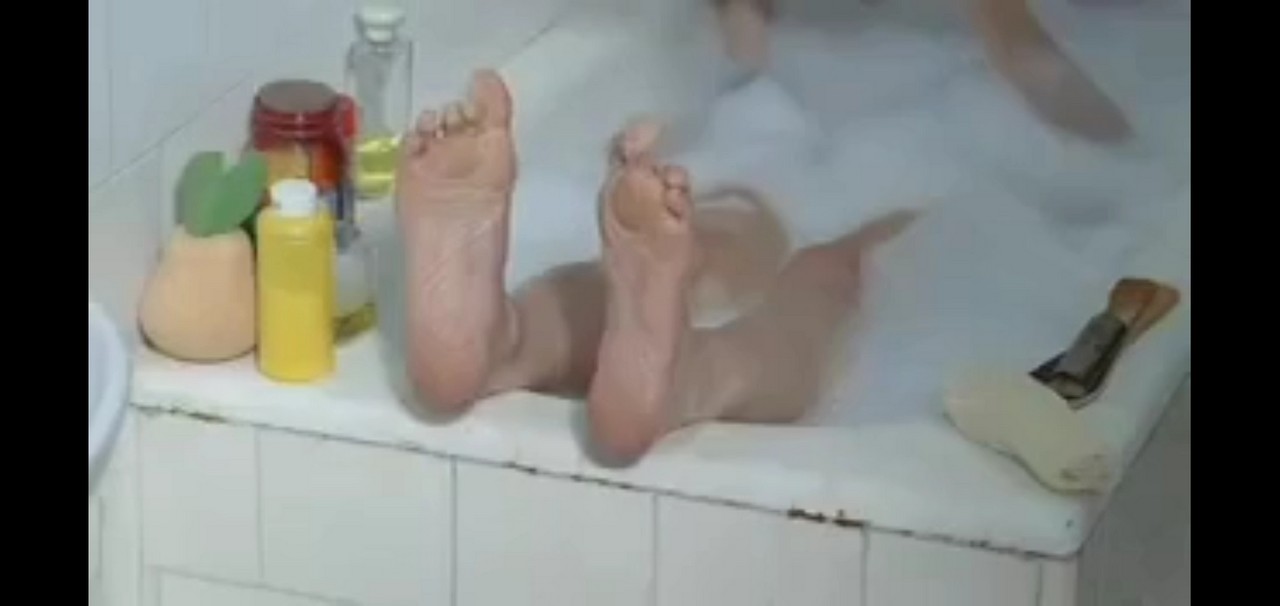 Maria Clara Gueiros Feet