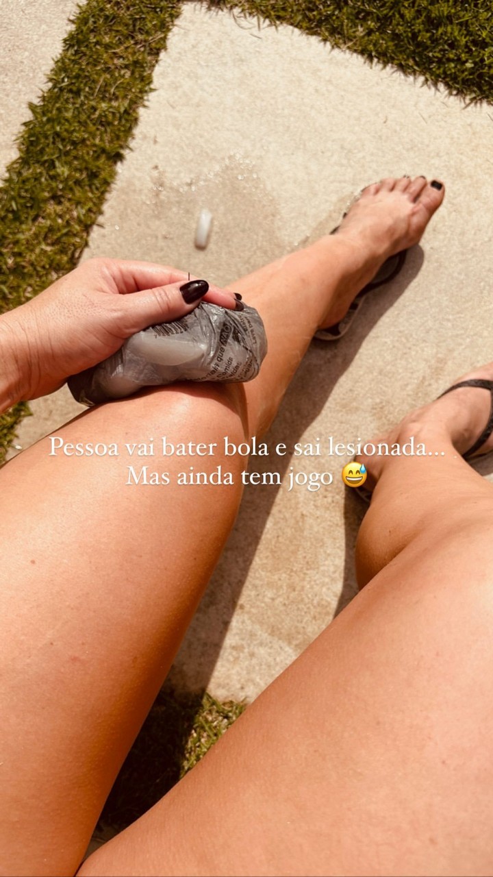 Paolla Oliveira Feet
