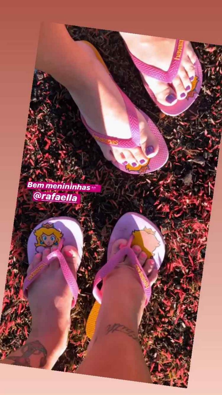 Rafaella Santos Feet