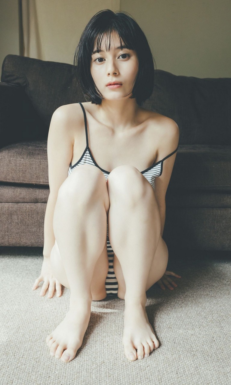 Sakurako Okubo Feet