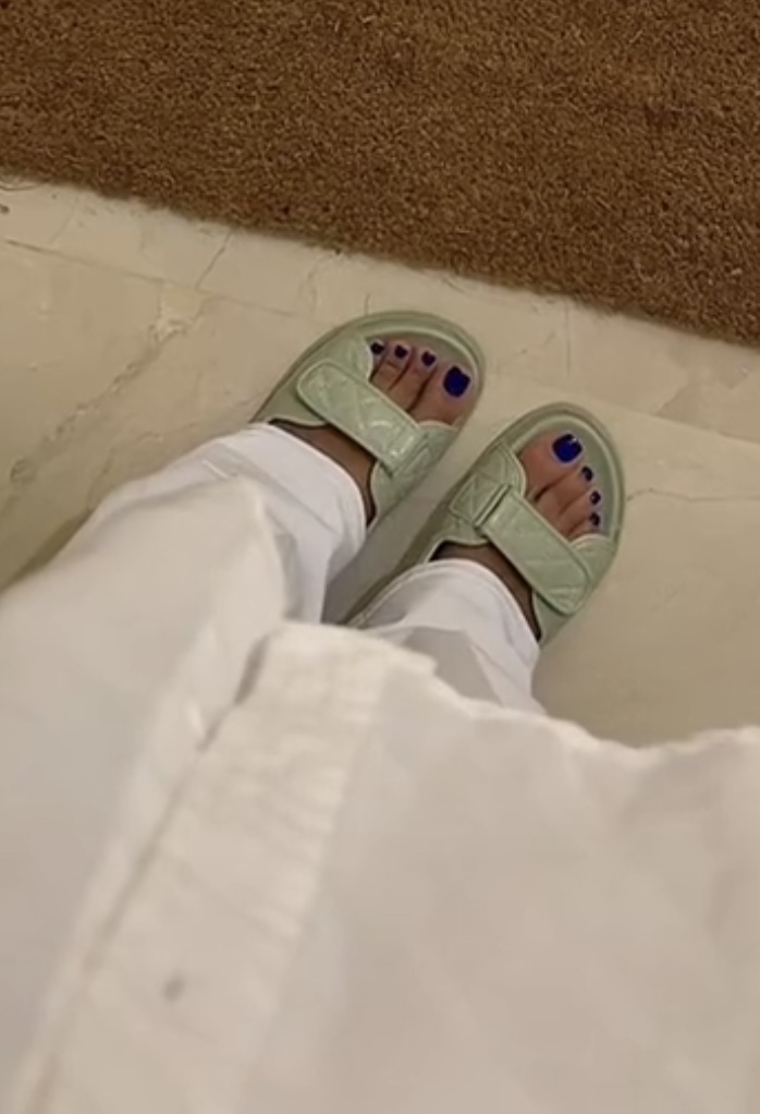 Shouq Mohammed Feet