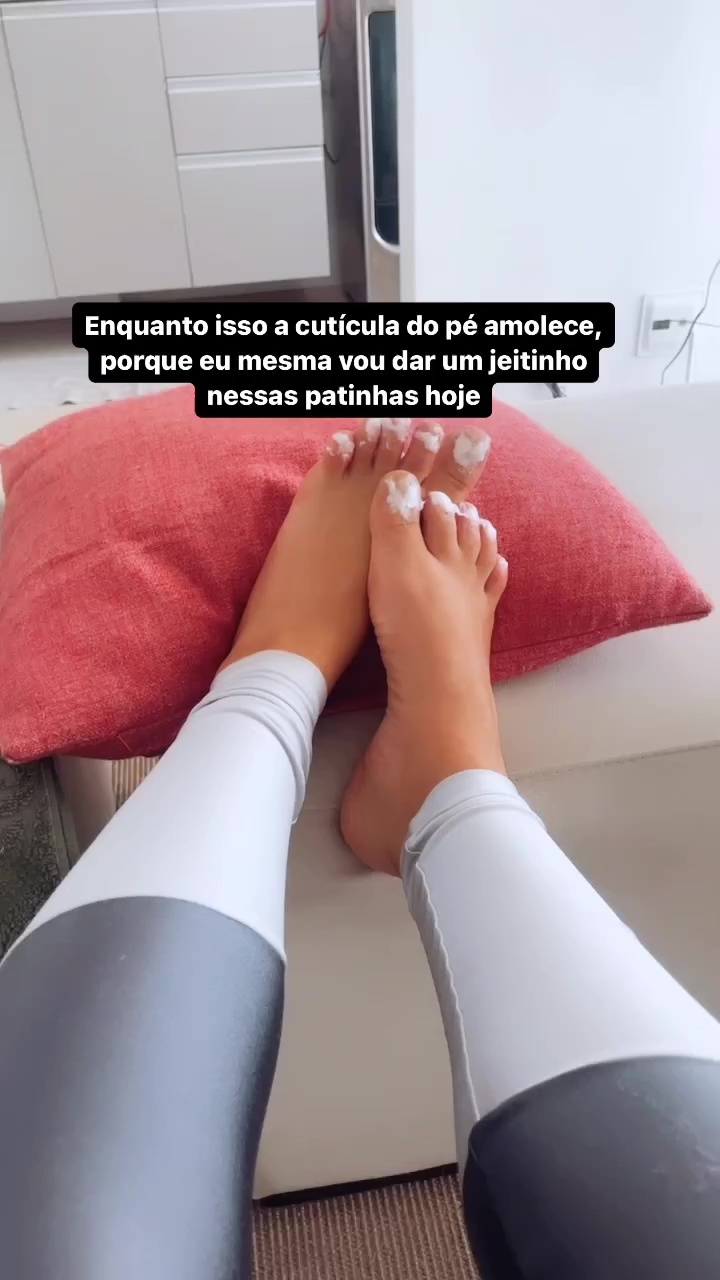 Brenda Paixao Feet