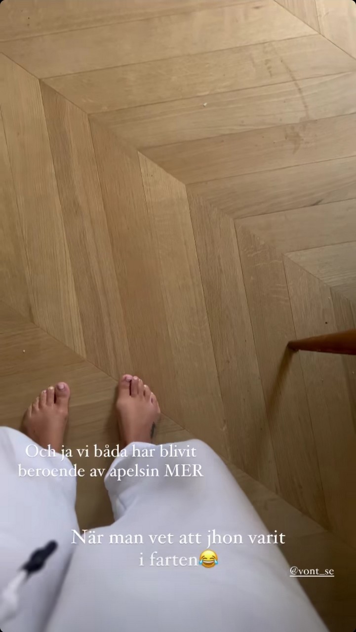 Klara Elvgren Feet