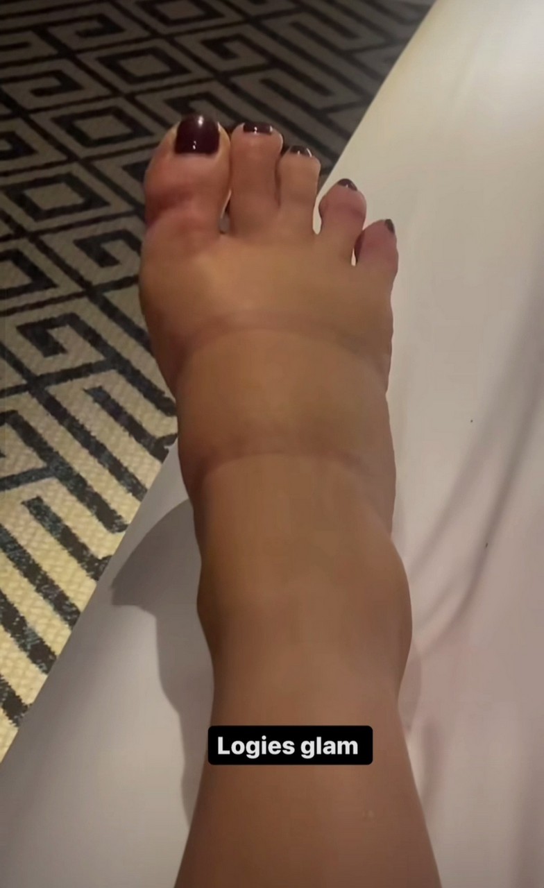 Melissa Tracina Feet