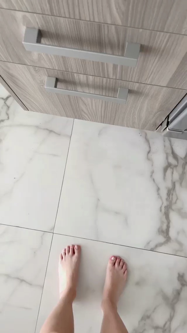 Sarai Meza Feet