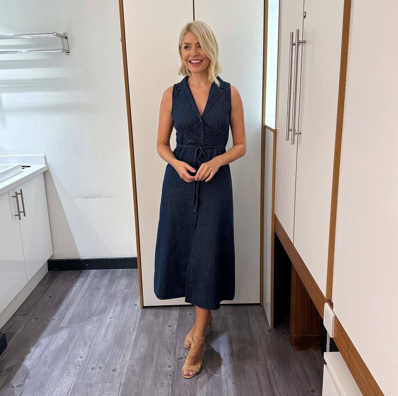 Holly Willoughby Wikifeet