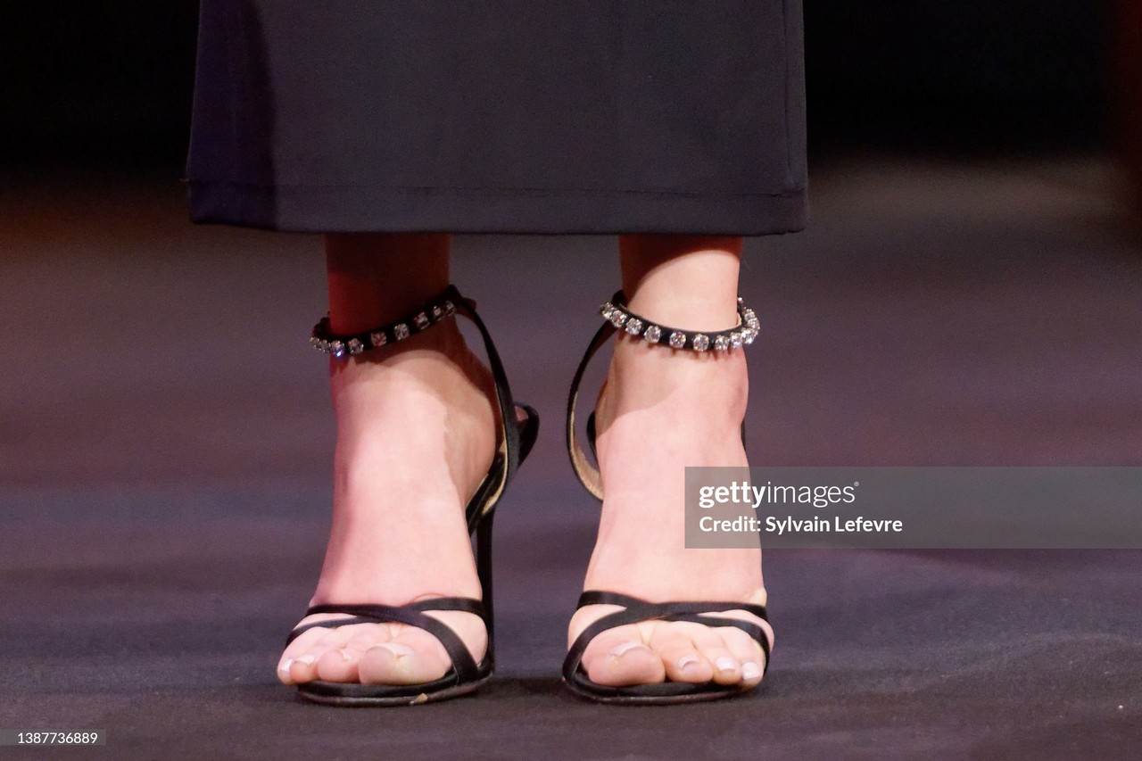 Shira Haas Wikifeet