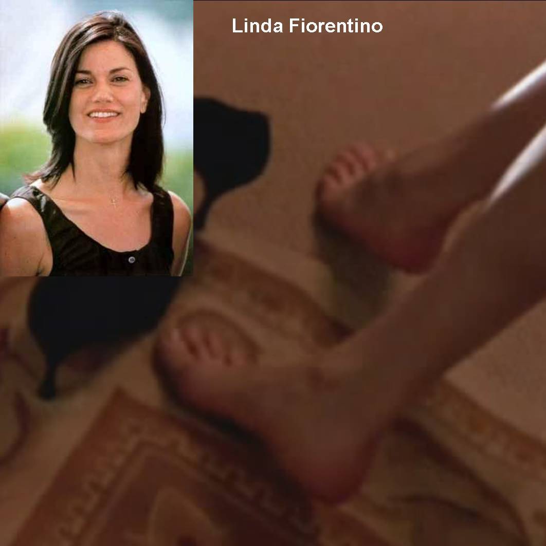 Linda Fiorentino Legs