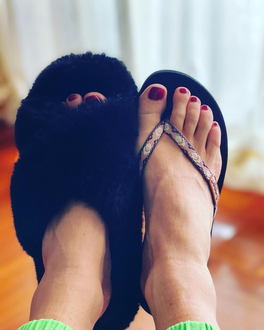 Valentina Persia Feet