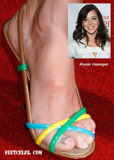 Alyson Hannigan Legs