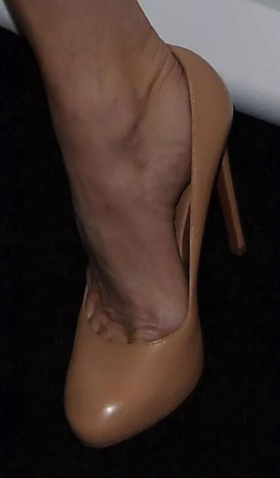 Chelsea Handler Legs