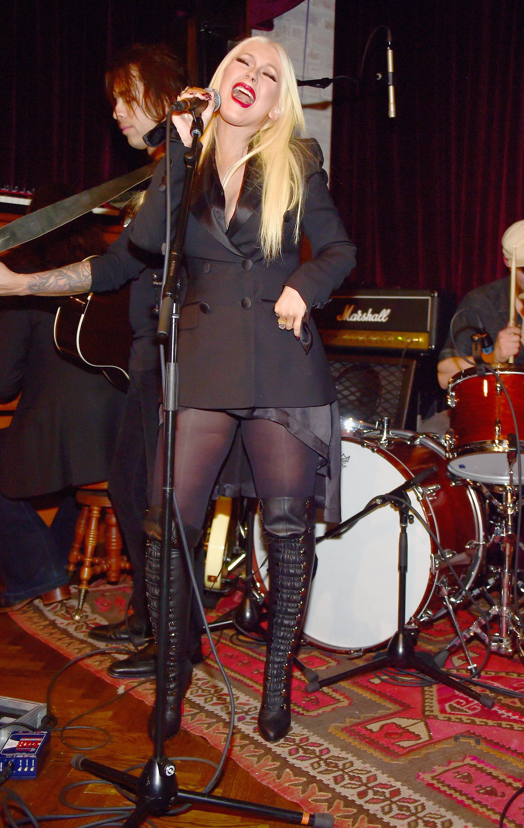 Christina Aguilera Legs