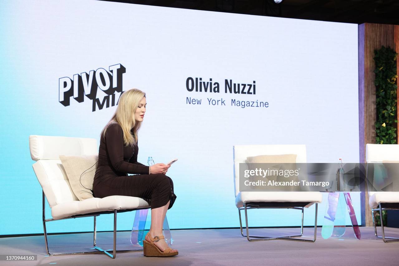 Olivia Nuzzi Feet