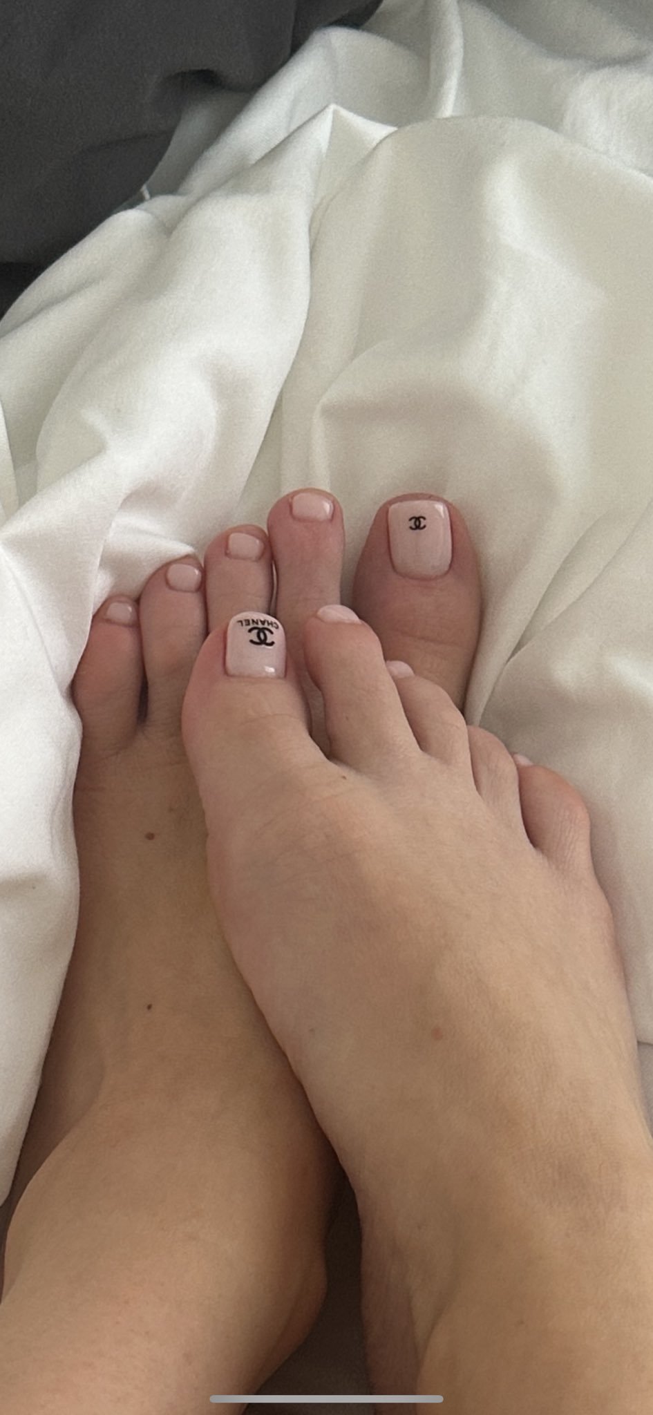 Alexandra Qos Feet