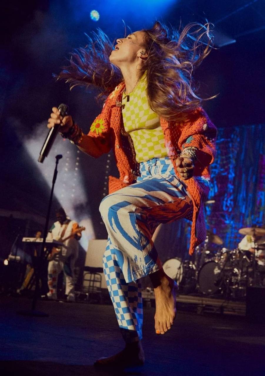 Lauren Daigle Feet