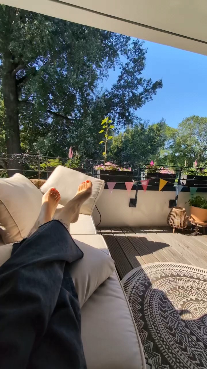 Julia Kruger Feet