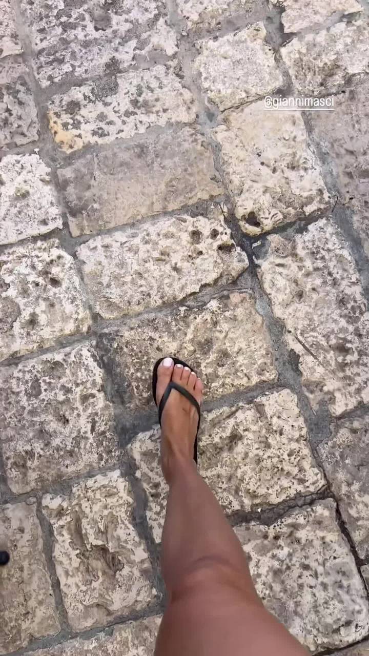 Alexandra Stan Feet