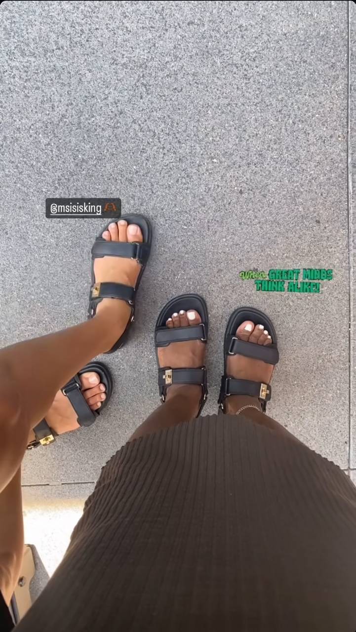 Isis King Feet