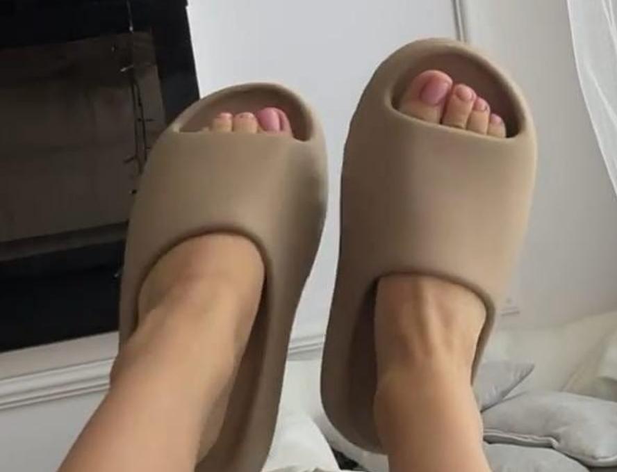 Julia Kostera Feet