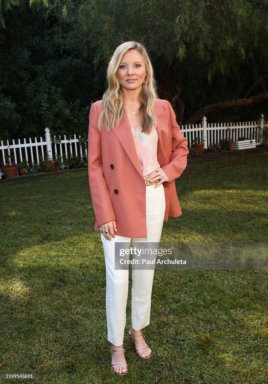 Kaitlin Doubleday Feet