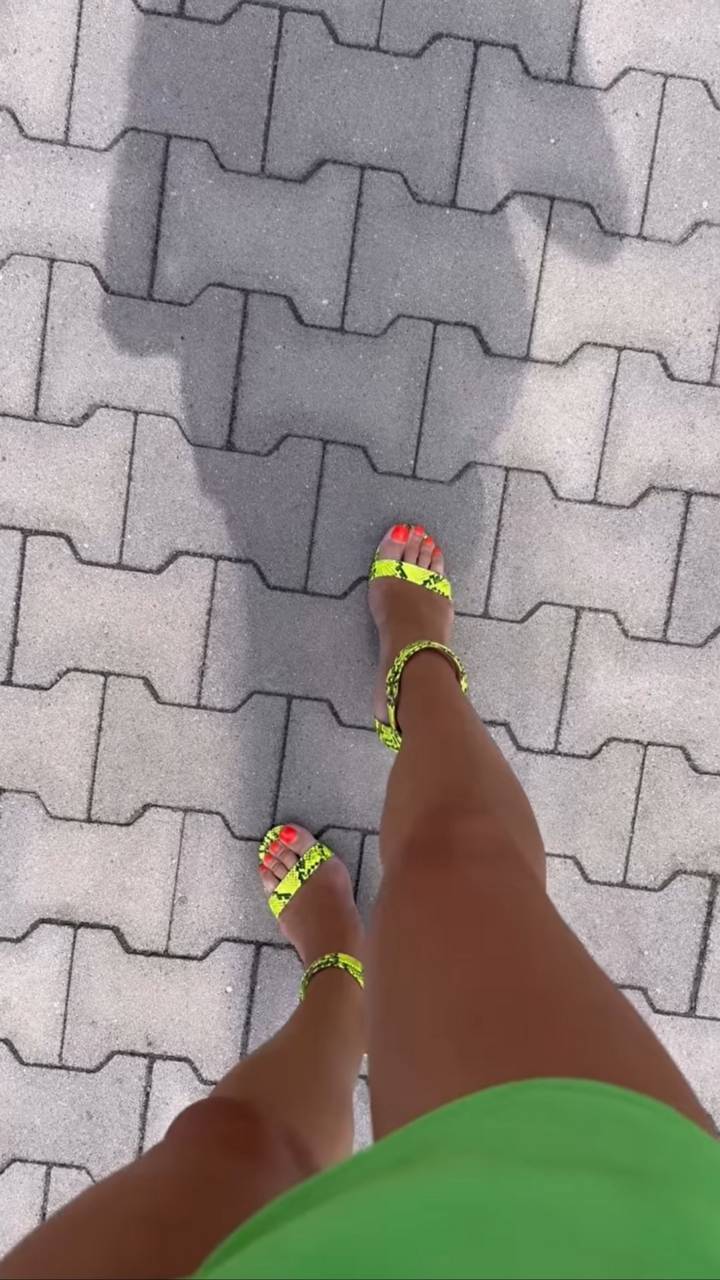 Magdalena Modra Feet