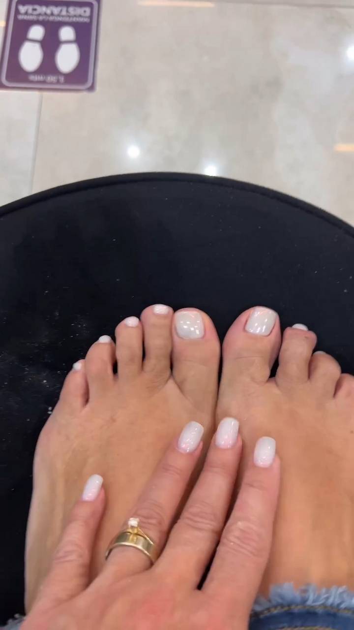 Roxana Diaz Feet