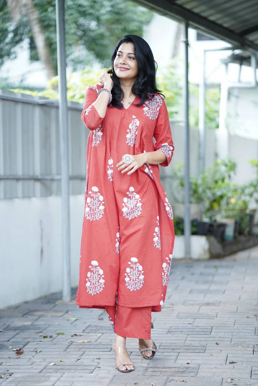 Shivada Nair Feet