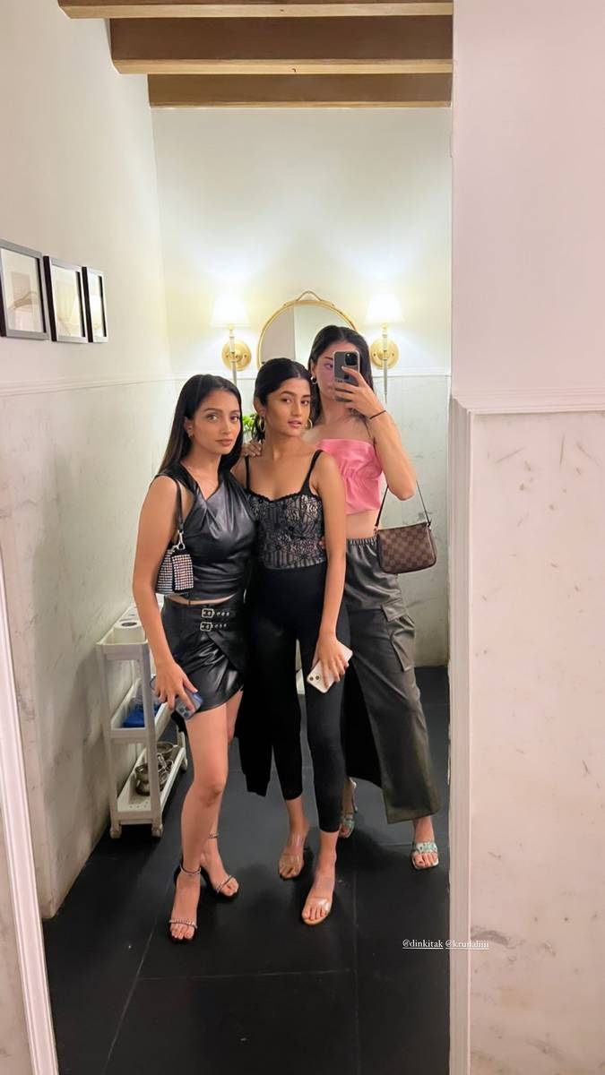 Ashlesha Thakur Feet