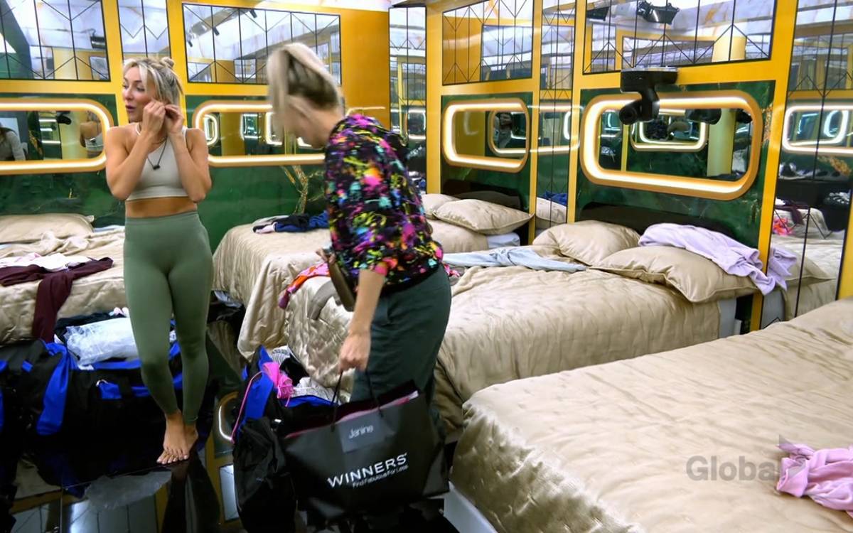 Bayleigh Pelham Feet