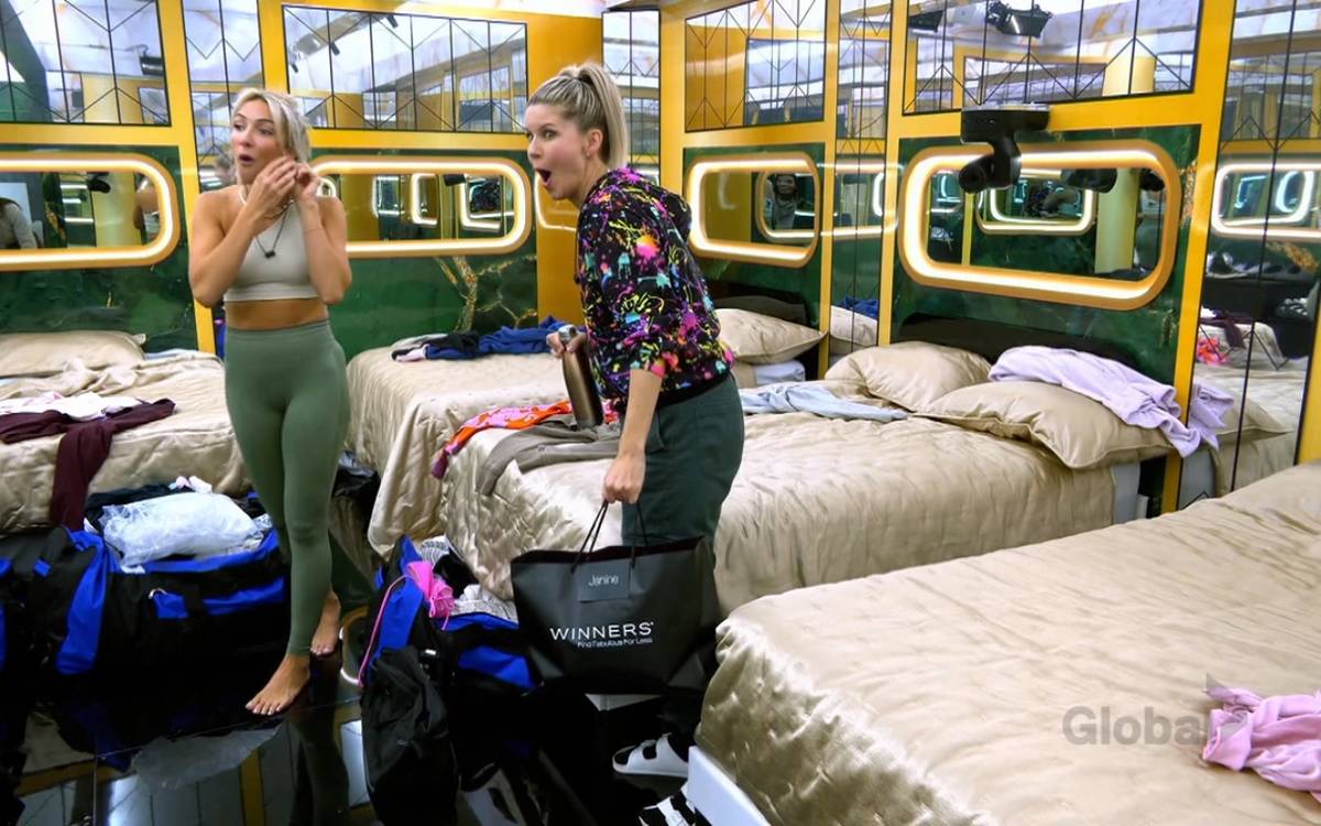 Bayleigh Pelham Feet