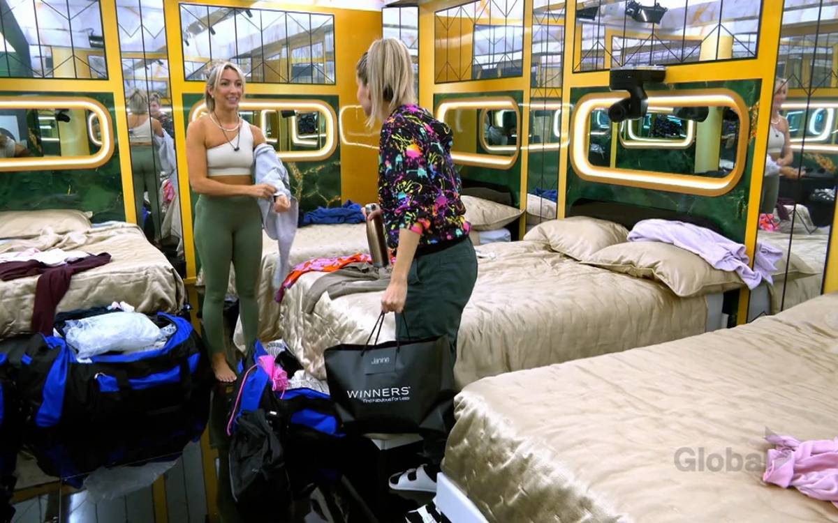 Bayleigh Pelham Feet