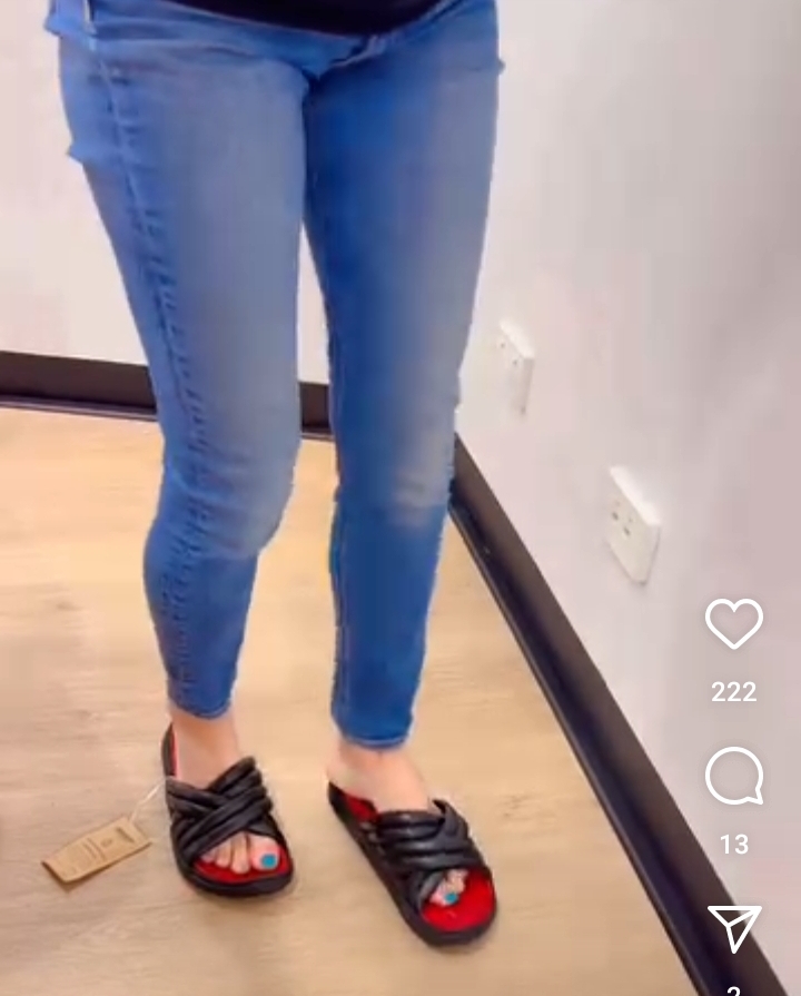 Caterina Mete Feet