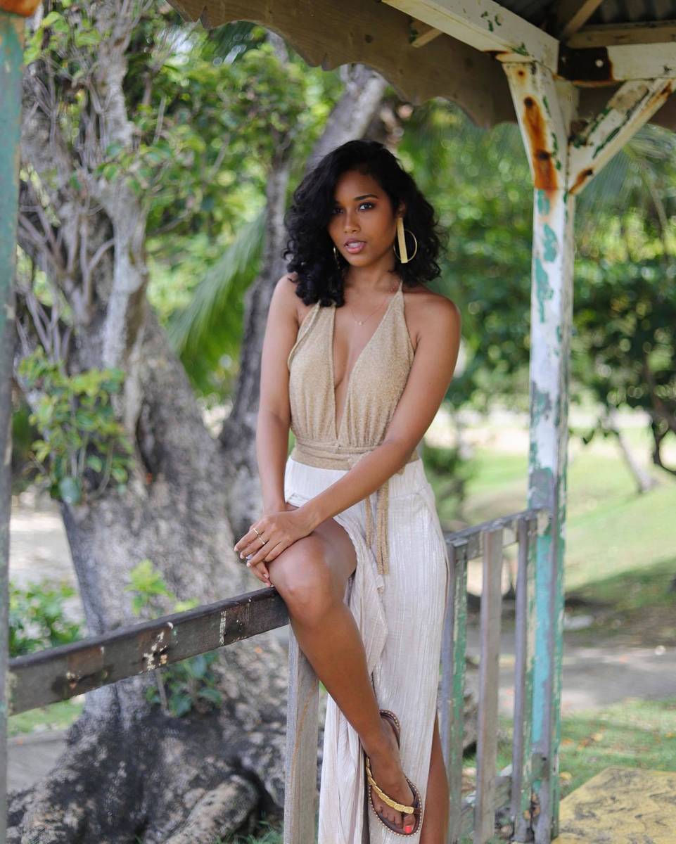 Cl Mence Botino Feet