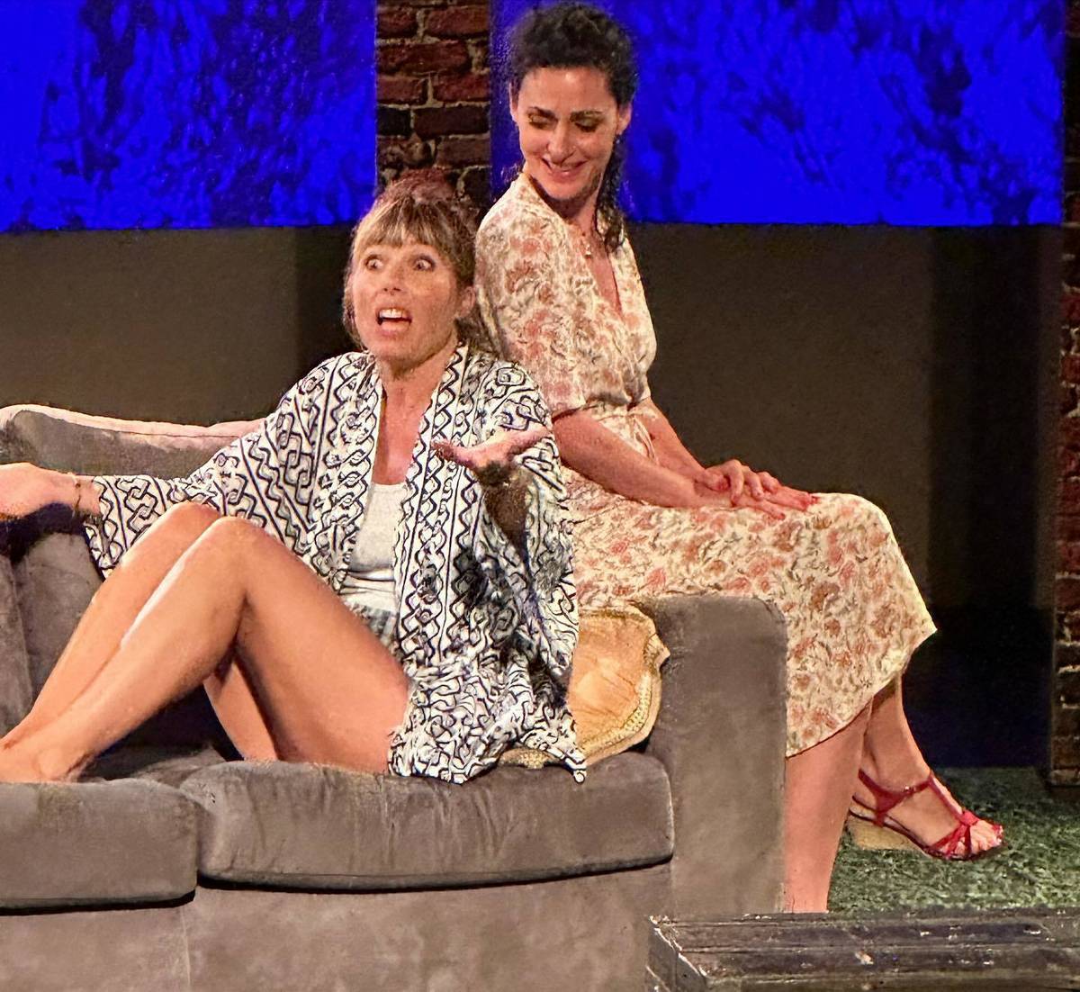 Cl Mence Thioly Feet