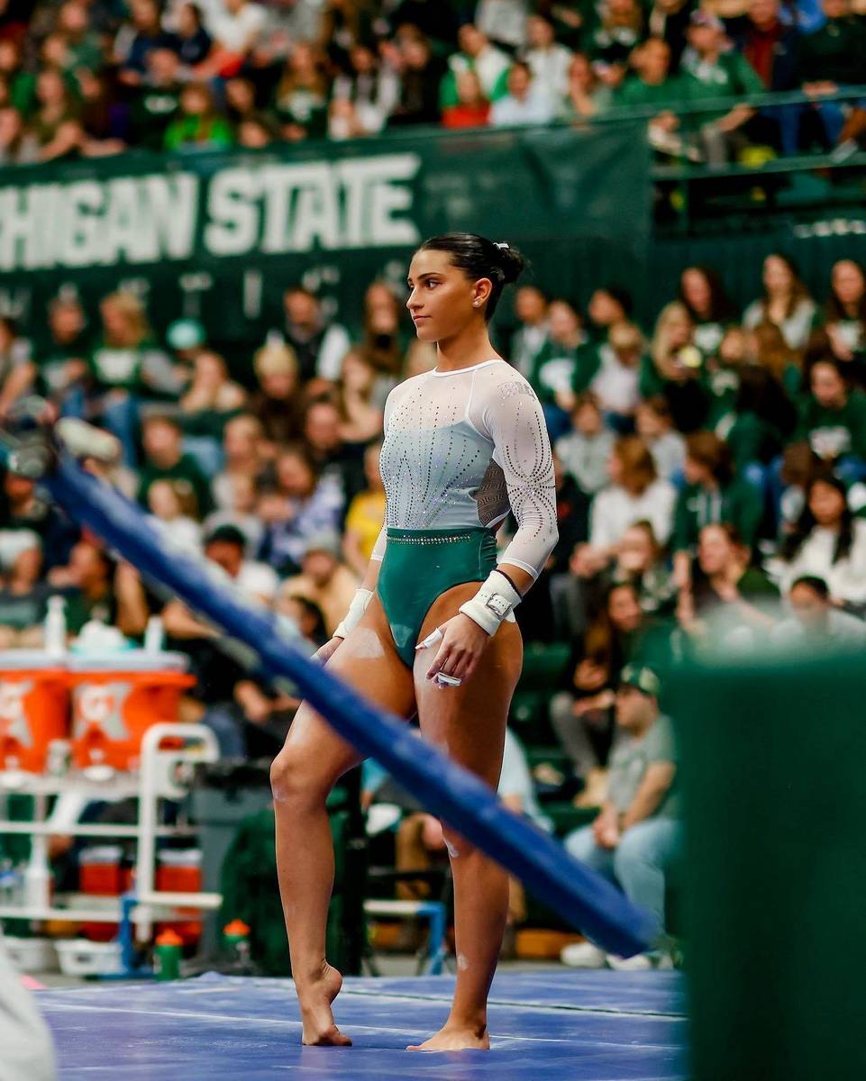 Delanie Harkness Feet