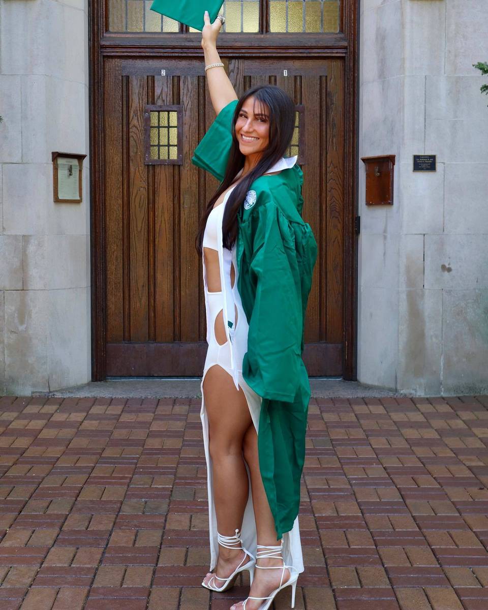 Delanie Harkness Feet