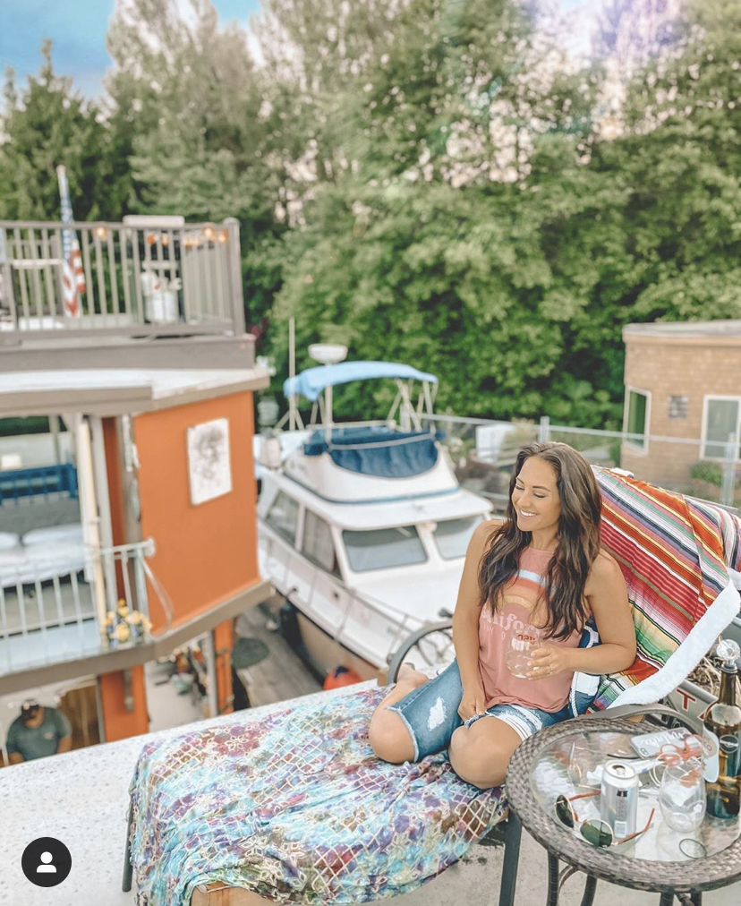 Emily Compagno Feet