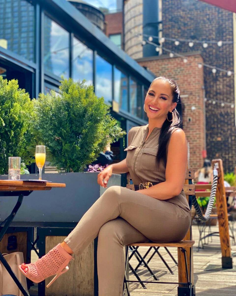 Emily Compagno Feet